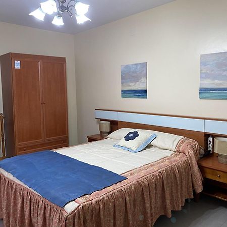 Villa Caniles מראה חיצוני תמונה